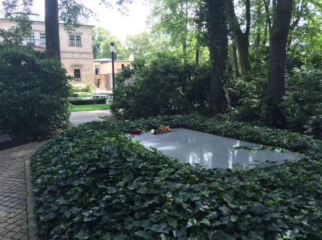 Bayreuth Tomb Grab Richard Wagner Cosima Wagner