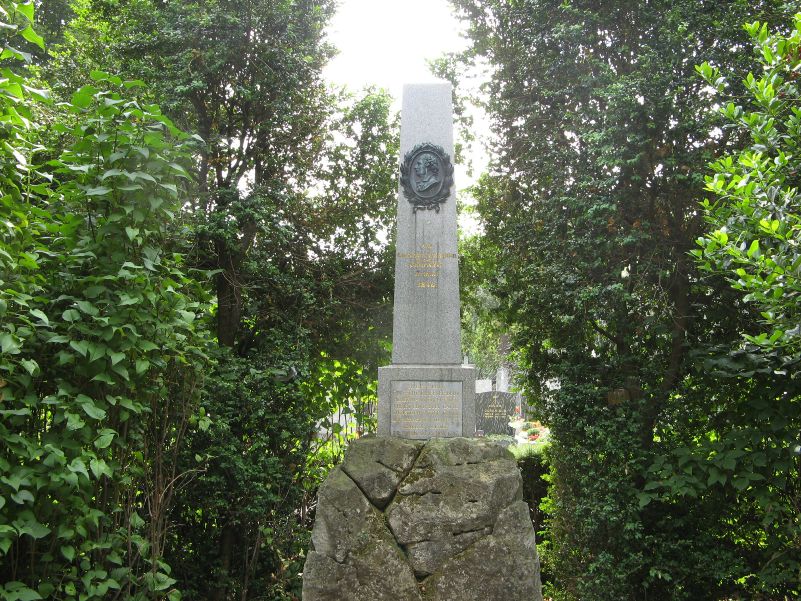 Gluck Grab tomb Zentralfriedhof Cemetery Wien Vienna Willibald Gluck Travel Reisen Culture Tourism