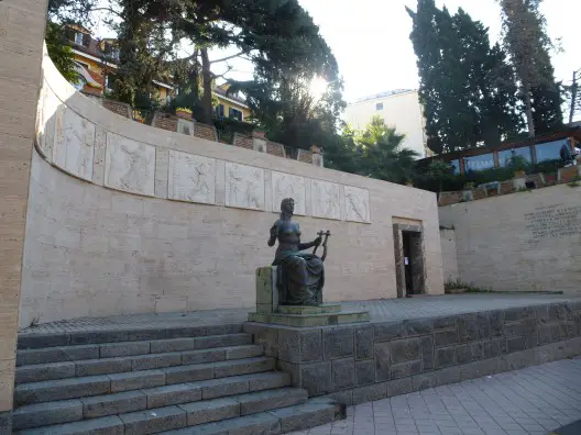 Palmi Mausoleo Francesco Cilea Travel Reisen Culture Tourism