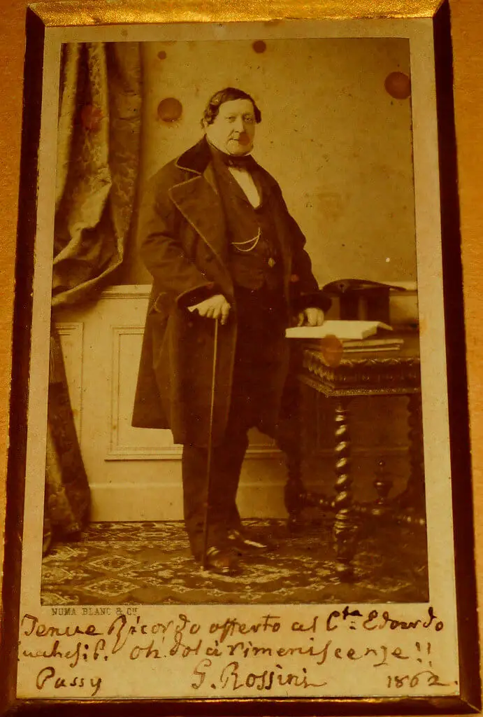 Paris Portrait Rossini in Passy Travel reisen culture Tourism (1)