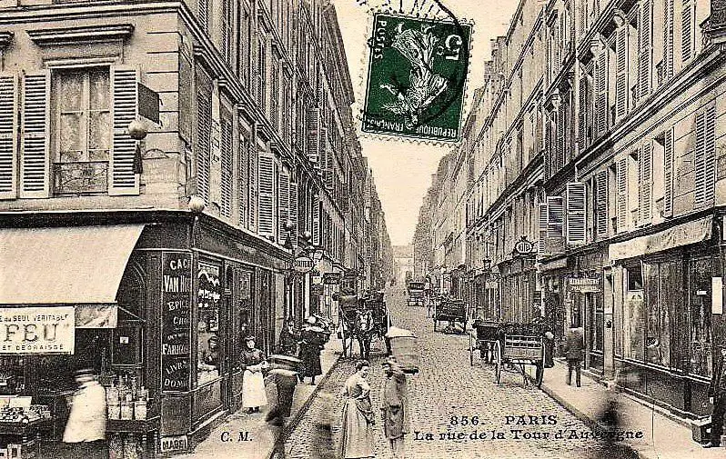 Paris Rue de la Tour d'auvergnePuccini Paris Travel Reisen Culture opera Tourism