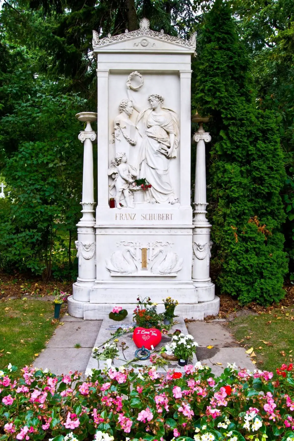 Schubert Zentralfriedhof central cemetery Wien Vienna Franz Schubert Travel Reisen Culture Tourism Reiseführer Travel guide Classic Opera (1)