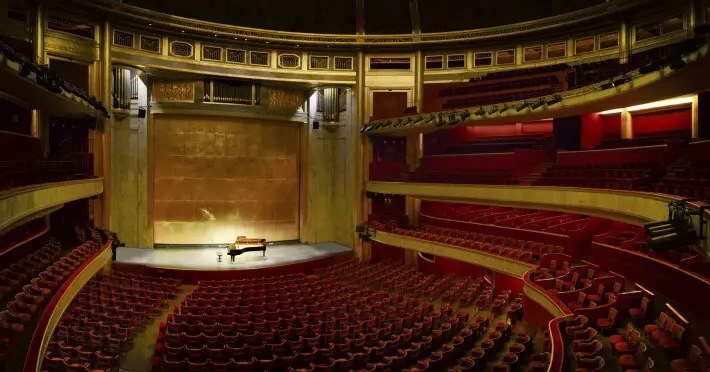 Theatre des champs elysees Paris Igor Stravinsky Lully Travel Reisen Culture Tourism Reiseführer (1)
