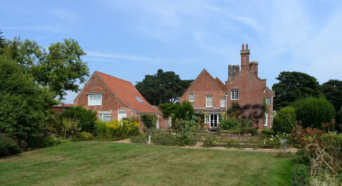 red house aldeburgh Aldeburgh Benjamin Britten Peter Pears Travel Reisen Culture Tourism (1)