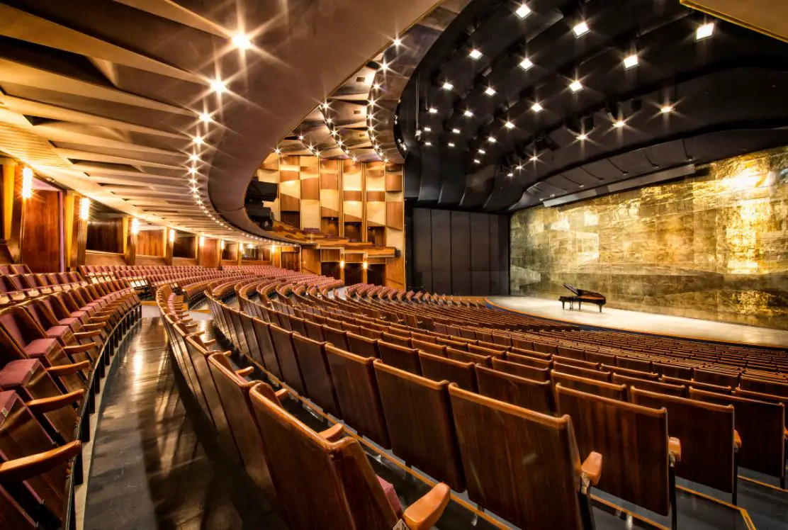 Salzburg Grosses Festspielhaus Travel Reisen Culture Tourism Reiseführer Travel guide Classic Opera